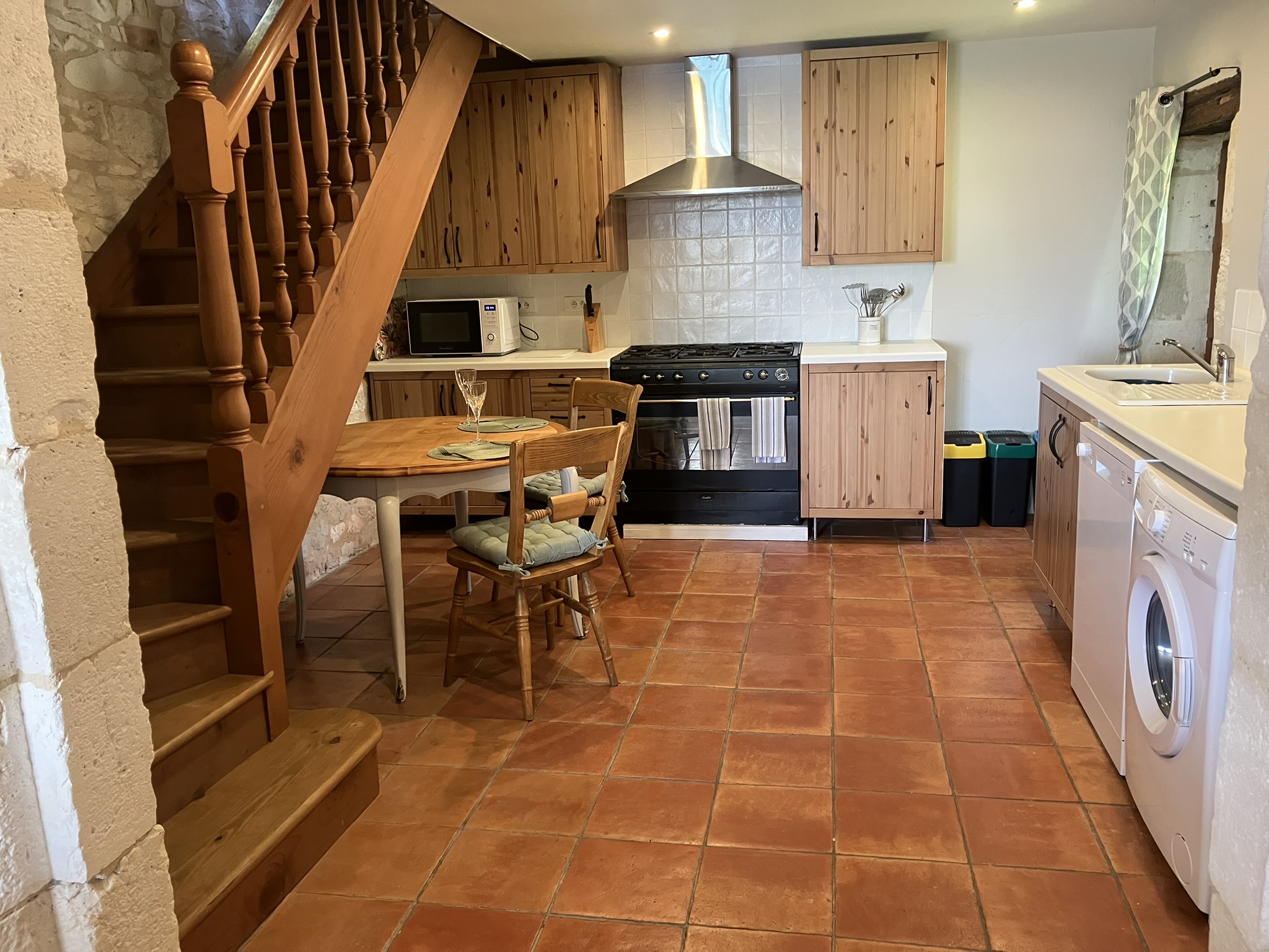 Fully equipped dining kitchen